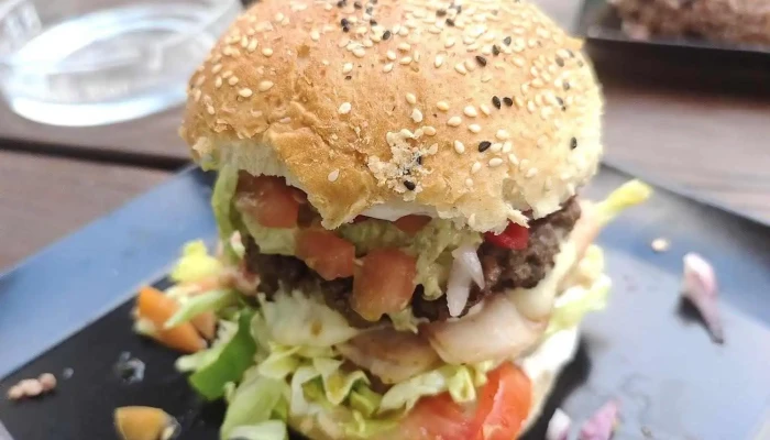 Restaurace Ferdinand -  Hamburger - Táborská 496