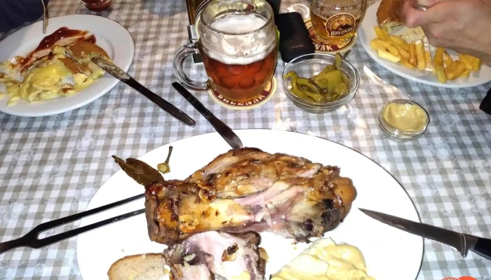Restaurace Gurman Jidlo A Piti - Libouchec 214, 40335