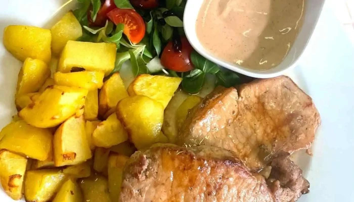 Restaurace Kastanka Od Vlastnika - Slatiňanská 392/392