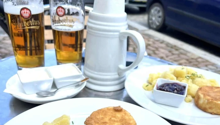 Restaurace Kavarna Jenom Tak Instagram - Mírové Nám. 115