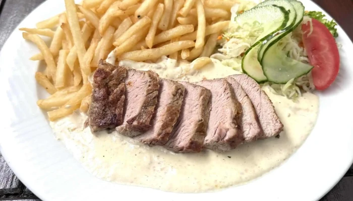 Restaurace Kup -  Jidlo A Piti - Nám. Arnošta Z Pardubic 44