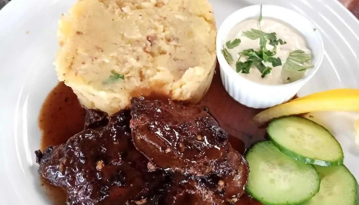 Restaurace Machac Jidlo A Piti - Čeperka-opatovice Nad Labem