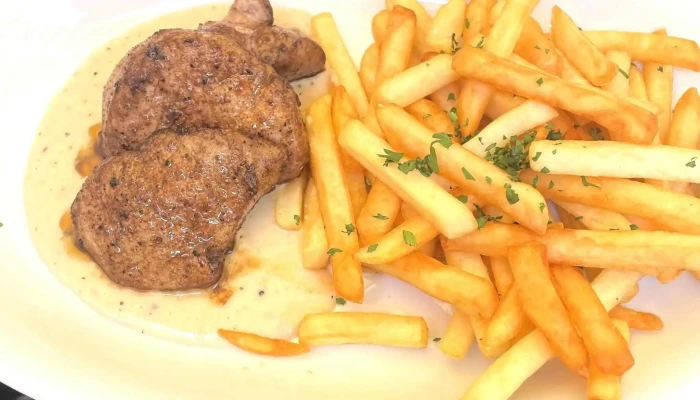 Restaurace Majeruv Dvur Restaurace Zaměřena Na Masova Jidla - Nerudova 141