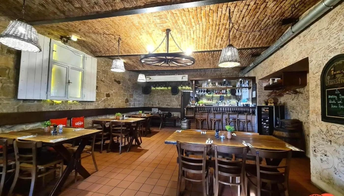 Restaurace Mastal Doksy Vzhled A Atmosfera - U Kapličky 412