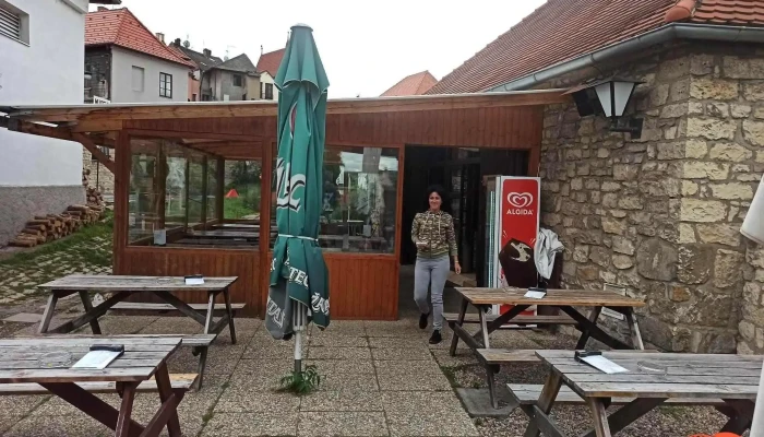 Restaurace Minigolf -  Vse - Sladovnická 26