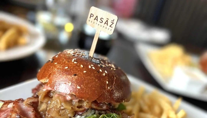 Restaurace Modra Pasaz česka Restaurace - Mostní 747
