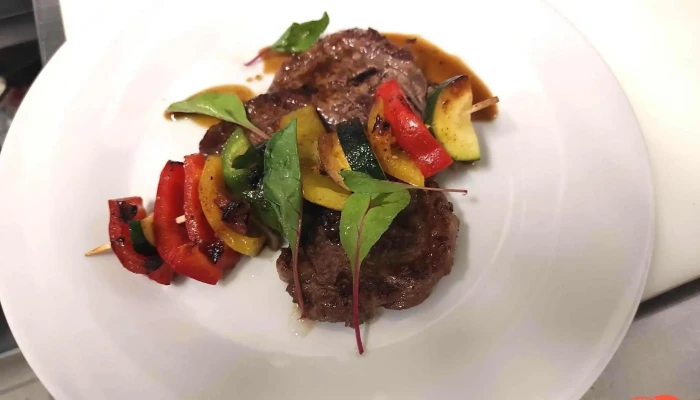 Restaurace Mustang Bar -  Steak - Vodárenská 2375