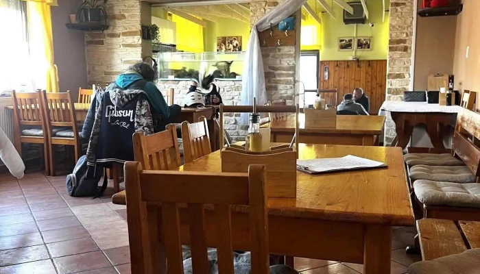 Restaurace Na Horach Vzhled A Atmosfera - Poděbrady Iii