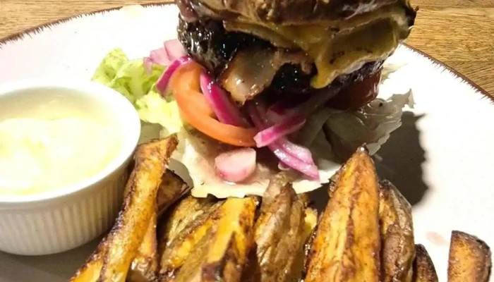 Restaurace Na Hradbach Hamburger - 9, Nám. Míru 10