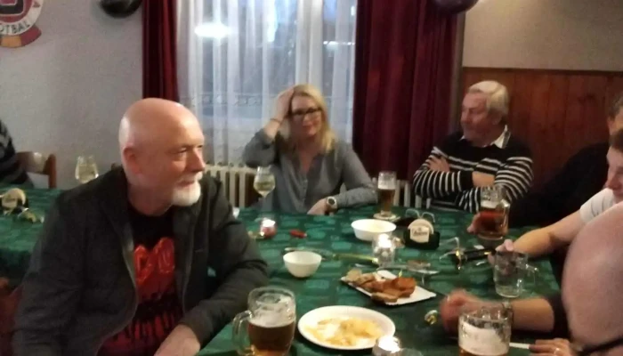Restaurace Na Hristi Brandys Jidlo A Piti - Kostelecká 124/2