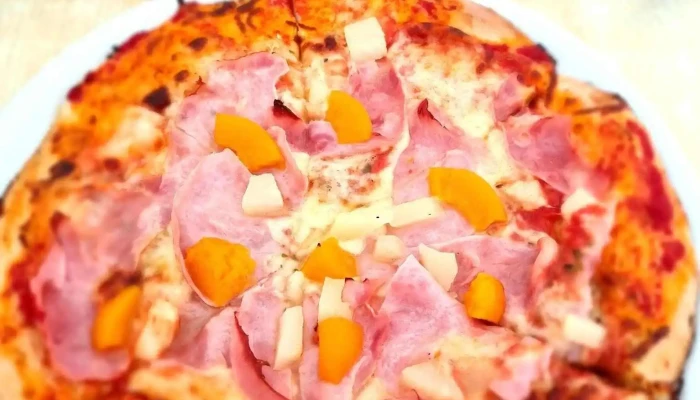 Restaurace Na Knizeci Pizza - Nám. Míru 23