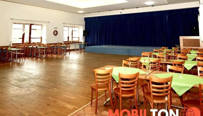 Restaurace Na Knizeci Vse - Nám. Míru 23