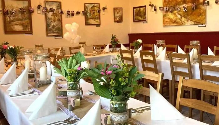 Restaurace Na Kovarne Vzhled A Atmosfera - Suchdol