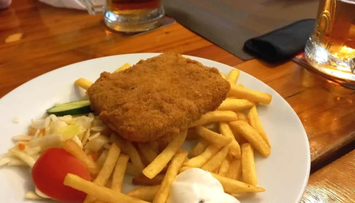 Restaurace Na Krizovatce Fotky - Nové Město