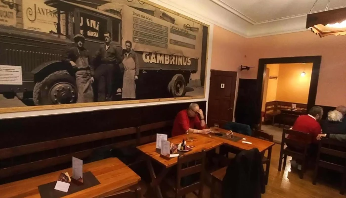 Restaurace Na Krizovatce česka Restaurace - Nové Město