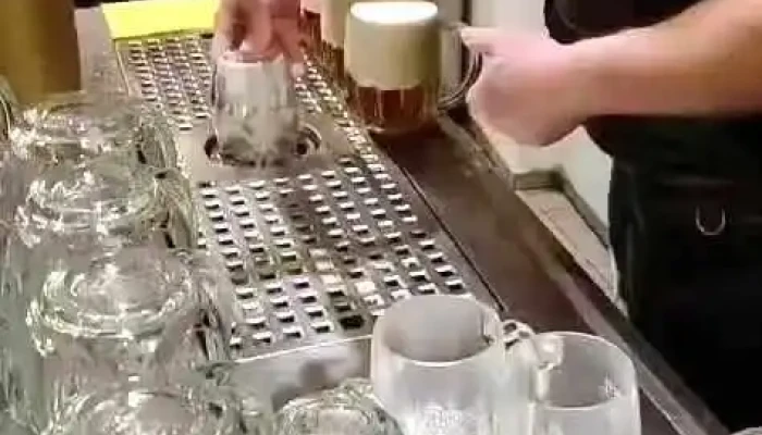 Restaurace Na Melniku Od Vlastnika - Praha 7-holešovice