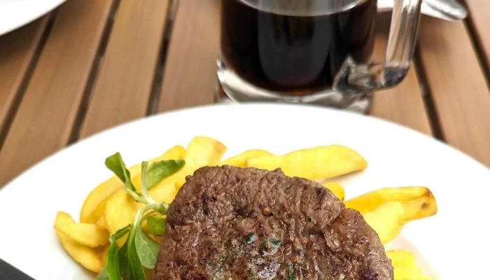 Restaurace Na Mlikarne Slevy - Blanická 816