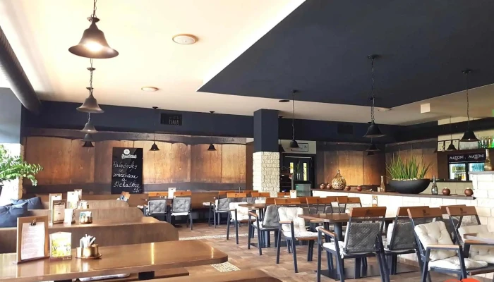 Restaurace Na Poseidonu - 530 02 Pardubice I-Zelené Předměstí