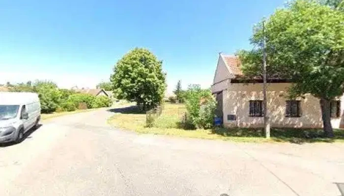 Restaurace Na Rozcesti Street View A 360deg - Nymburská 10