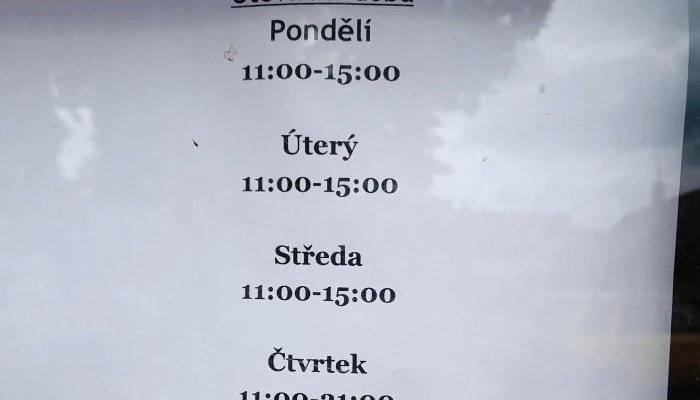 Restaurace Na Rozcesti Telefon - Nymburská 10