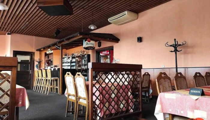 Restaurace Na Růžku - Husova 532