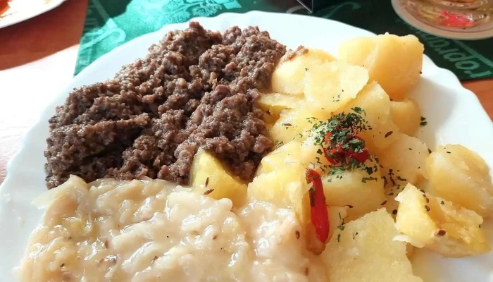 Restaurace Na Stare Vse - Husovo Nám. 30