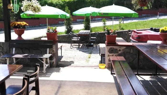 Restaurace Na Vyhlidce Vonoklasy Vse - Vonoklasy-černošice