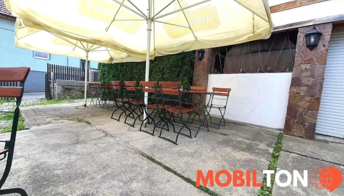 Restaurace Na Vysehrade Vzhled A Atmosfera - Komenského Nám. 48