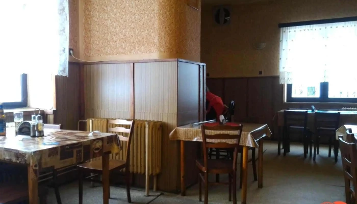 Restaurace Na Zastavce Vzhled A Atmosfera - Boleslavská 226
