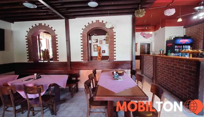 Restaurace Na Zastavce Vzhled A Atmosfera - Radošovice