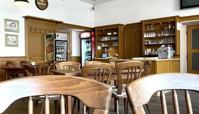 Restaurace Obecni Dum Vzhled A Atmosfera - Legerova 30