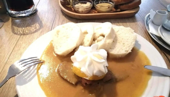 Restaurace Pansky Dvur Svickova Na Smetane - Panská 25