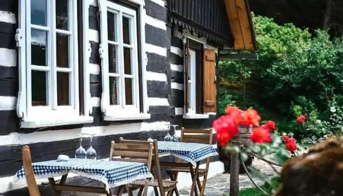 Restaurace & Penzion Hlučov - Kokořínský Důl