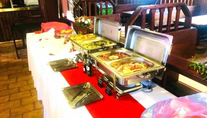 Restaurace Pivovarsky Dvur Chyne Sro Jidlo A Piti - Chýně-hostivice