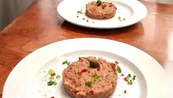 Restaurace Pivovarsky Dvur Chyne Sro Tatarsky Biftek - Chýně-hostivice