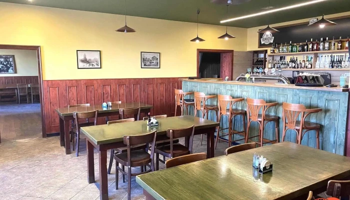 Restaurace Pod Lipou Vzhled A Atmosfera - Dobřichovická 754