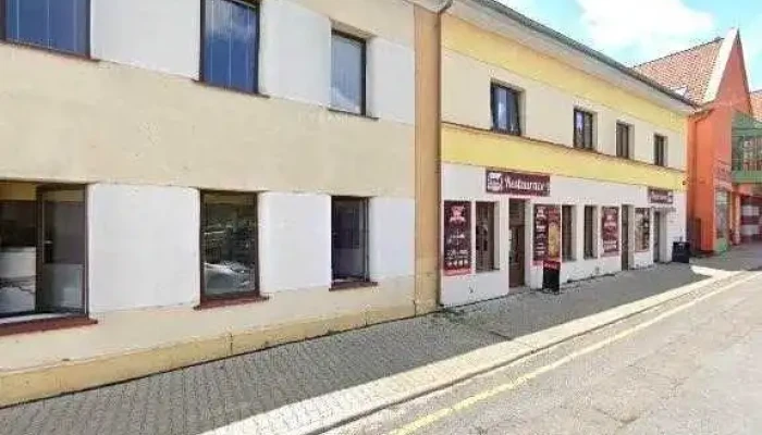 Restaurace Pod Skolou Vse - Nám. Republiky 6