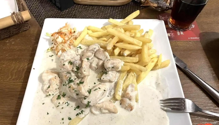 Restaurace Radnice -  Hranolky - Křížová 24/2