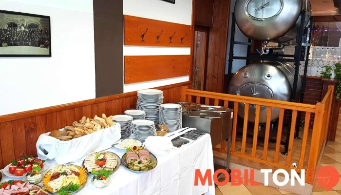 Restaurace Radnice -  Jidlo A Piti - Palackého Nám. 27