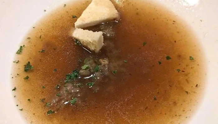 Restaurace Republika -  Kureci Polevka - 28. Října 1078