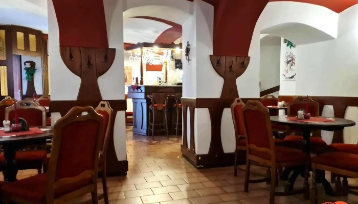 Restaurace Robo Vzhled A Atmosfera - Město