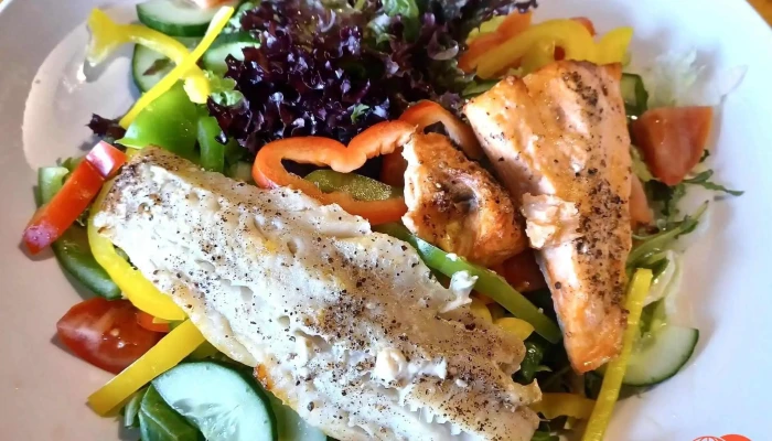 Restaurace Rozvoj -  Recky Salat - Jičínská 1073