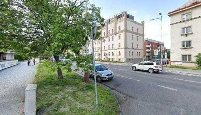 Restaurace Rozvoj -  Street View A 360deg - Jičínská 1073