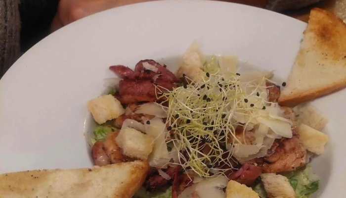 Restaurace Salanda Rakovnik Instagram - Husovo Nám. 53