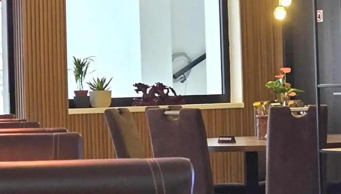 Restaurace Sansasans Vzhled A Atmosfera - Pražská 1535