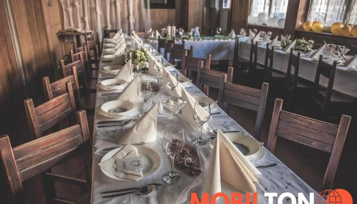 Restaurace Slavie -  Vzhled A Atmosfera - Ve Dvoře 1441