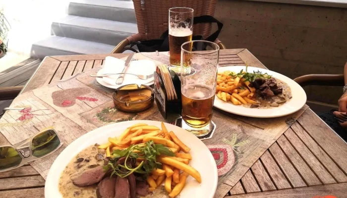 Restaurace Snoza -  Jidlo A Piti - Poláškova 81