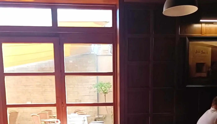 Restaurace Snoza -  Restaurace - Poláškova 81