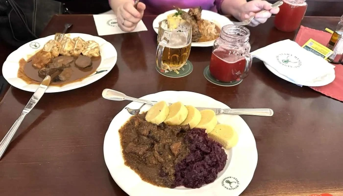 Restaurace Stara Myslivna Cervene Hlavkove Zeli - Konopiště