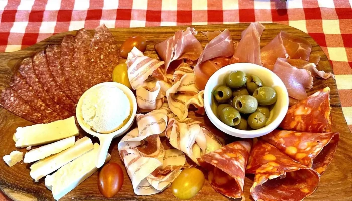 Restaurace Tara -  Katalog - Dolní Jirčany